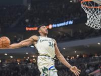 黑白直播-字母哥在湖人比赛中出色防守，势不可挡引发热议！的简单介绍