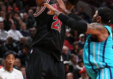 黑白直播- 巴特勒 nba 