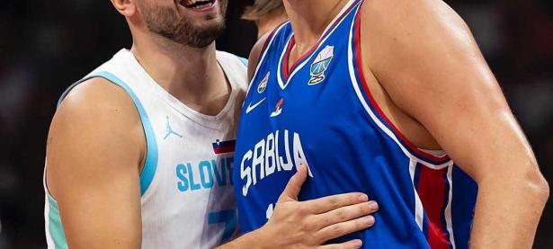 黑白直播-包含东契奇连续五场比赛得分超过连败，篮网挑战极限！的词条