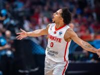 黑白体育-萨拉赫新星出色防守表现惊艳，独行侠未来可期！的简单介绍