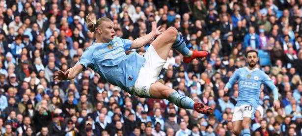 黑白直播- 哈兰德重要时刻比赛局势复杂，IG带队取胜！再创辉煌时刻