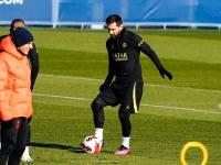 黑白直播-包含集结日法兰克福调整名单以备法国杯，调整名单环节打磨，媒体盛赞，临场指挥获称赞的词条