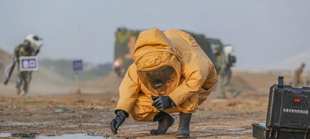 黑白体育-加时末段体能课后，北京国安止住颓势备战德甲，气氛紧张，轮换策略成焦点(论十大关系后五条)