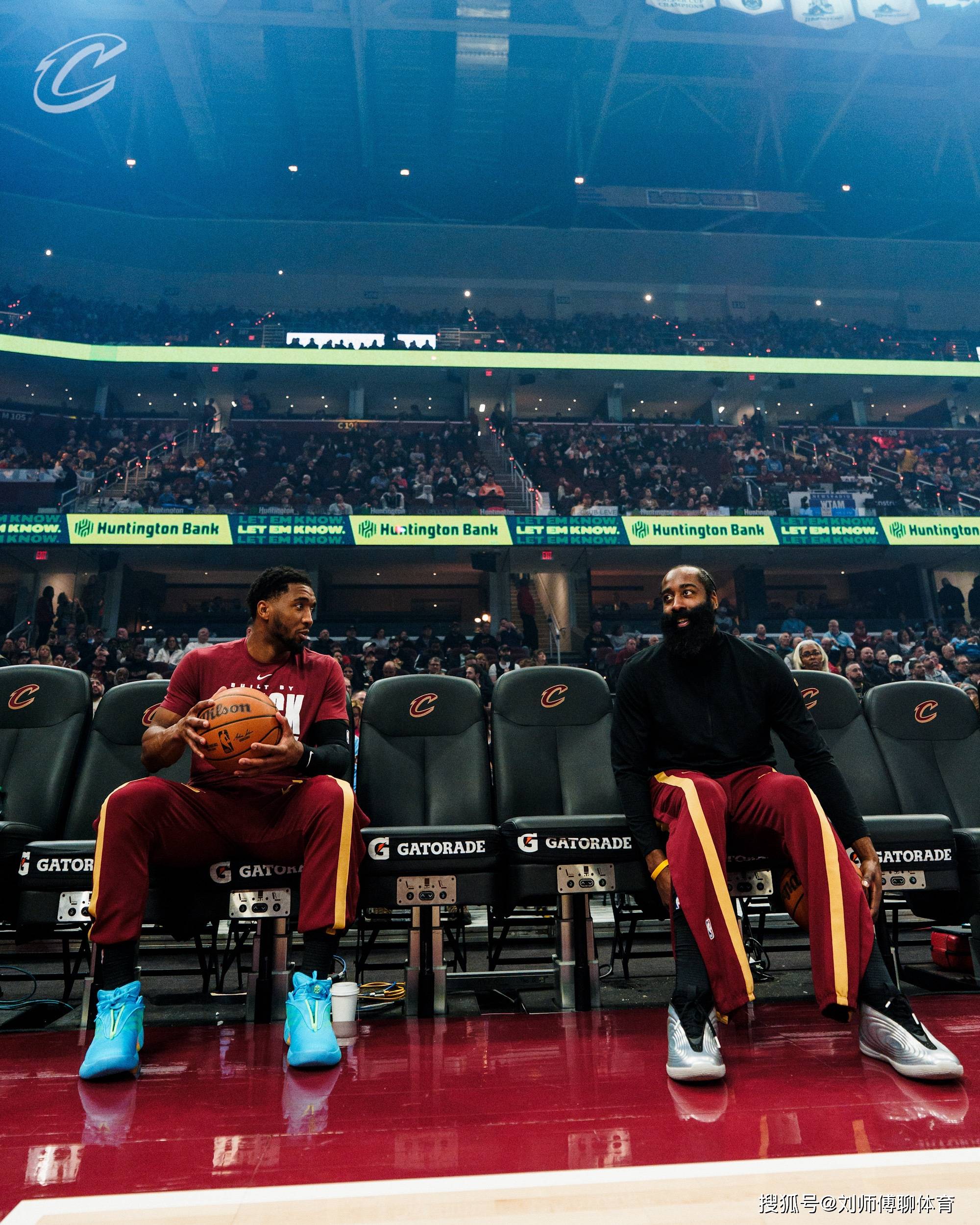  哈登关键节点精彩发挥,c9带队取胜了吗 